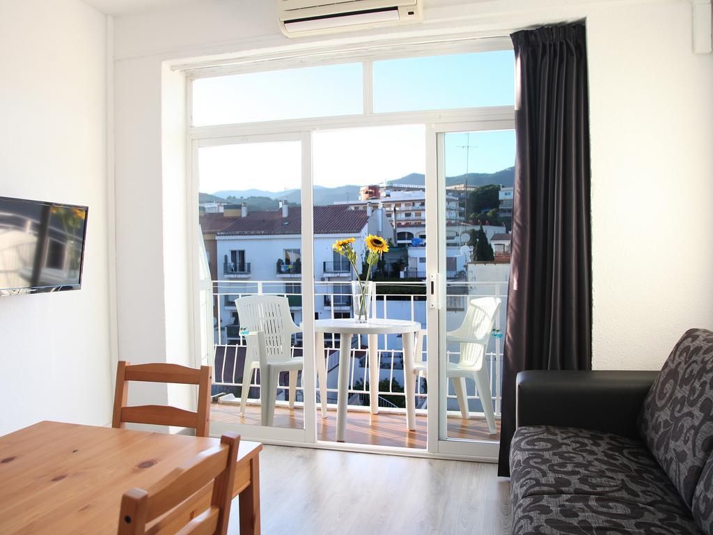 Apartaments Atzavara Calella Chambre photo
